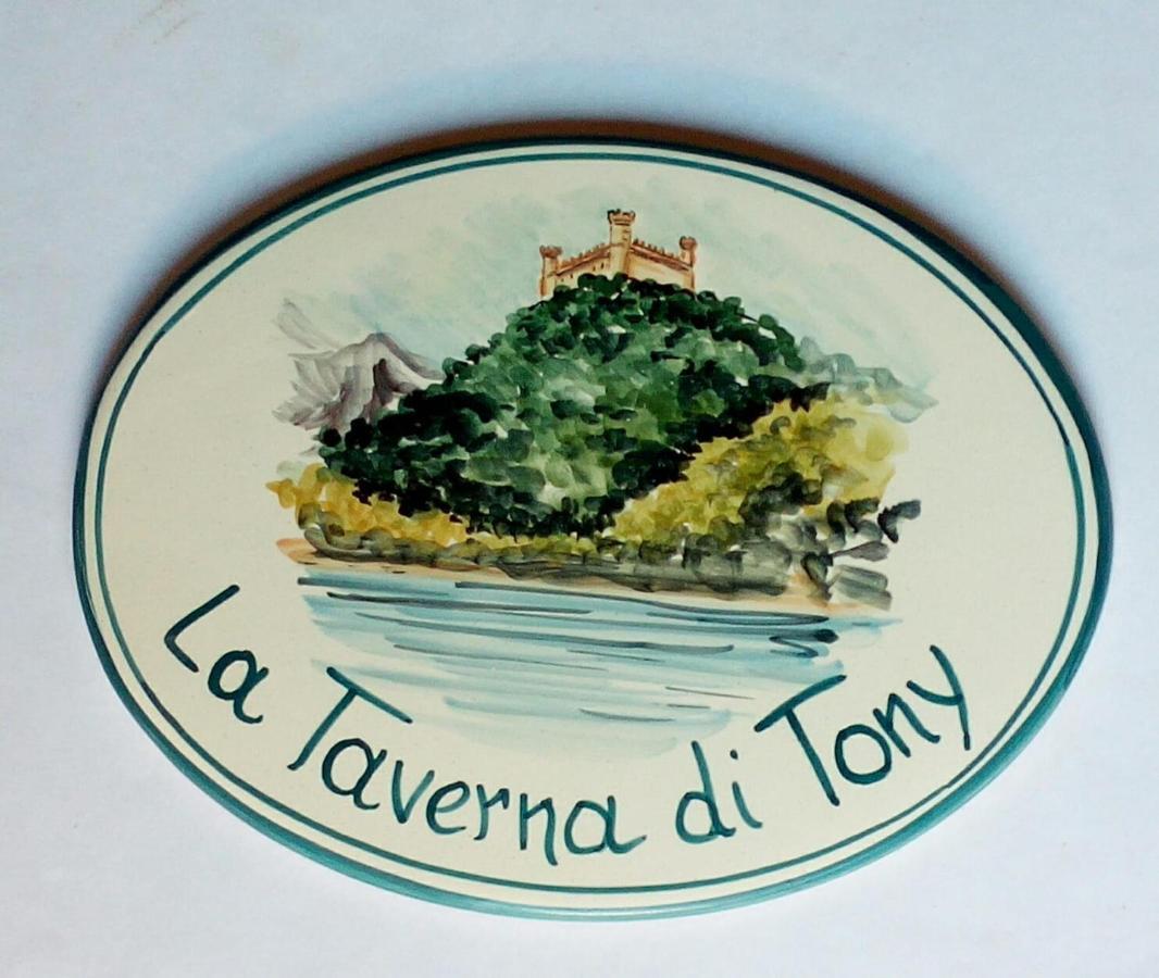Bed and Breakfast La Taverna Di Tony Montalto Dora Exterior foto