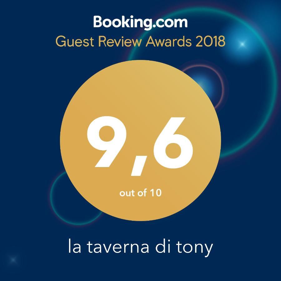 Bed and Breakfast La Taverna Di Tony Montalto Dora Exterior foto