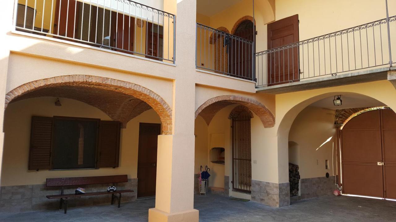 Bed and Breakfast La Taverna Di Tony Montalto Dora Exterior foto