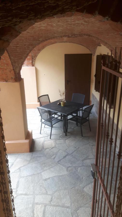 Bed and Breakfast La Taverna Di Tony Montalto Dora Exterior foto